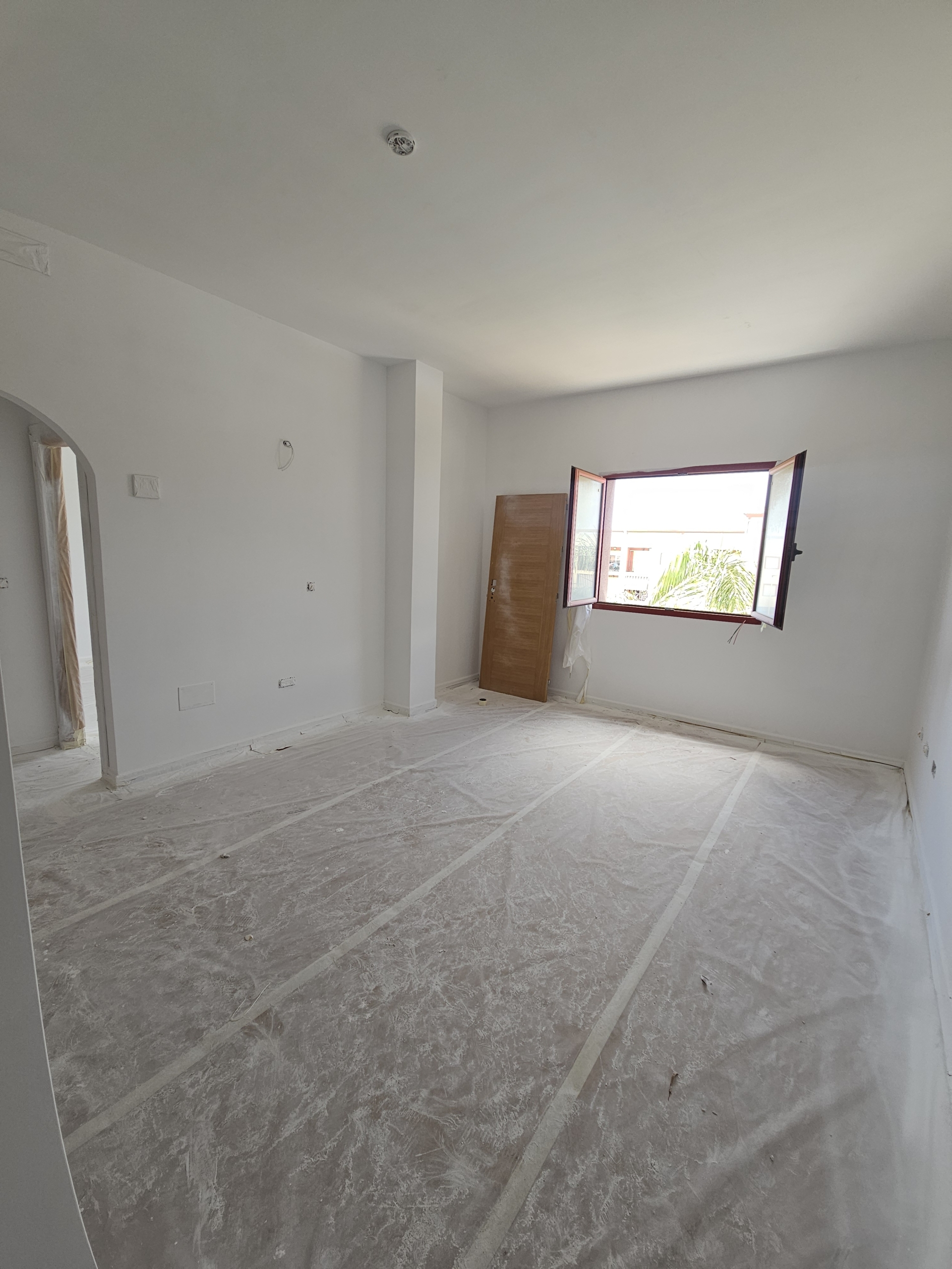 LF0016 (60) A unique opportunity you don't want to miss! Fully furnished apartments just a 3-minute walk from the beach, offering numerous extras.